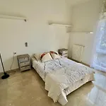 Hotel Beachside 4-bedroom With Pool