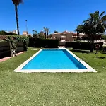 Beachside 4-bedroom With Pool