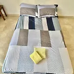 Beachside 4-bedroom With Pool Hotel