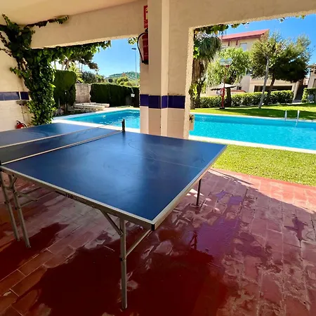 Beachside 4-bedroom With Pool מלון אליקאנטה