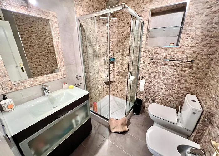 Beachside 4-bedroom With Pool 4*