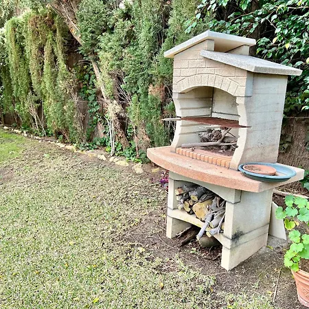 Hotel Beachside 4-bedroom With Pool