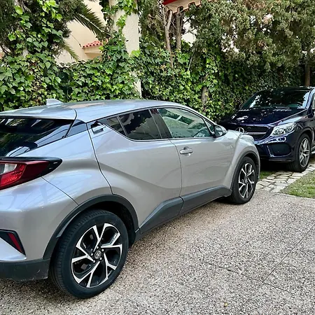 Beachside 4-bedroom With Pool Hotel 4*